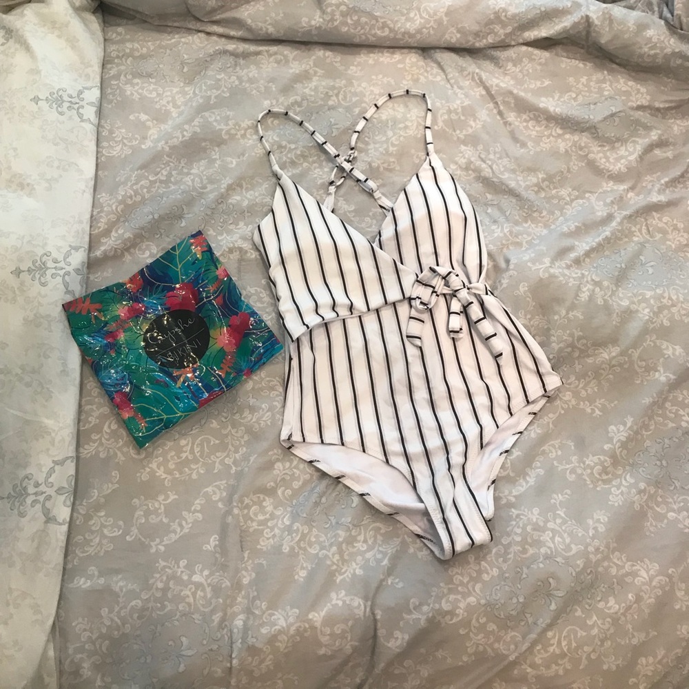 New-Cupshe One Piece